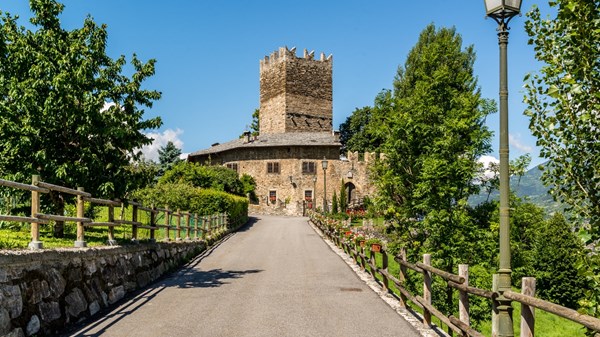 Tour de Villa