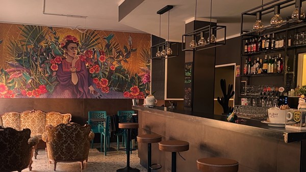 RoMi Loungebar